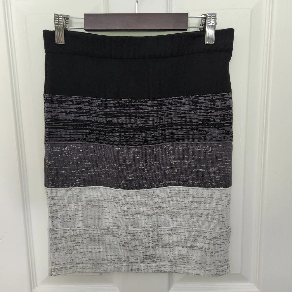 Xoxo Gradient Black And Grey Mini Skirt